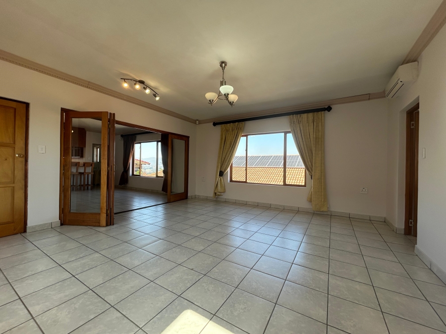 5 Bedroom Property for Sale in Birdwood Estate North West